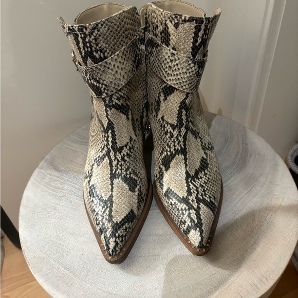 Size 6 Sam Edelman snake skin print leather western booties - Picture 2 of 8